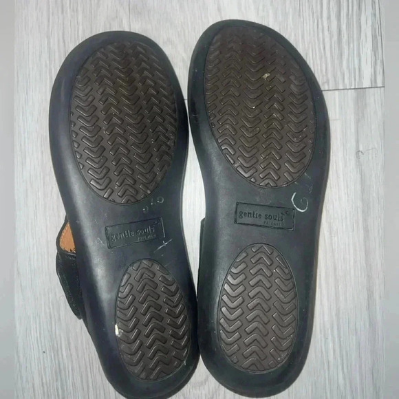 Kenneth Cole Gentle Souls Women's Black Sandals 8.5 - Picture 2 of 3